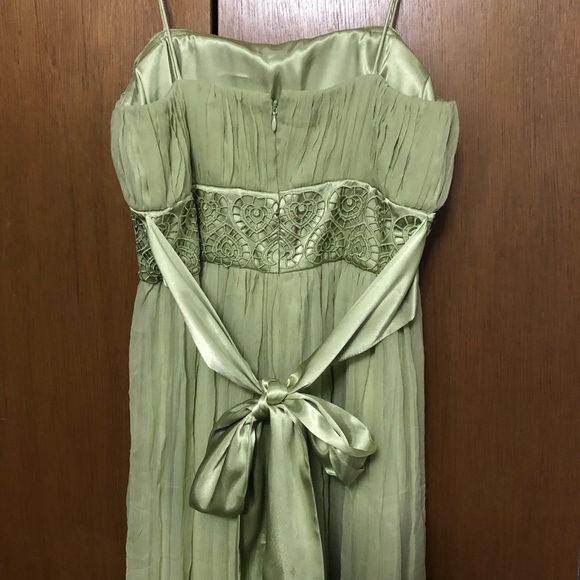 Dress - Picture 3 of 4